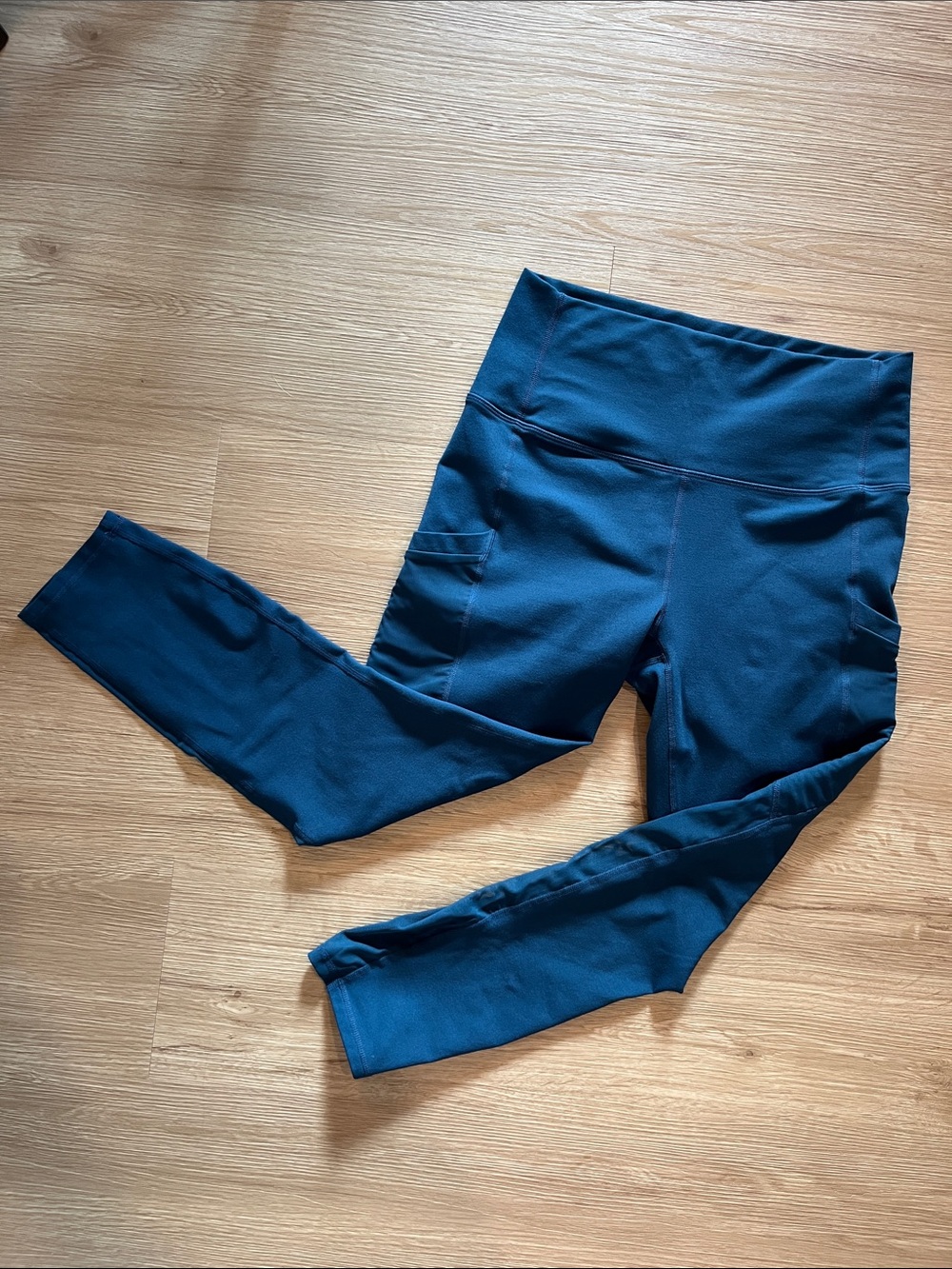 Fabletics on-the-go high waisted capri leggings